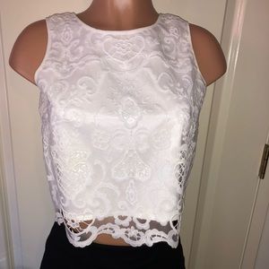Single brand White top lace detail